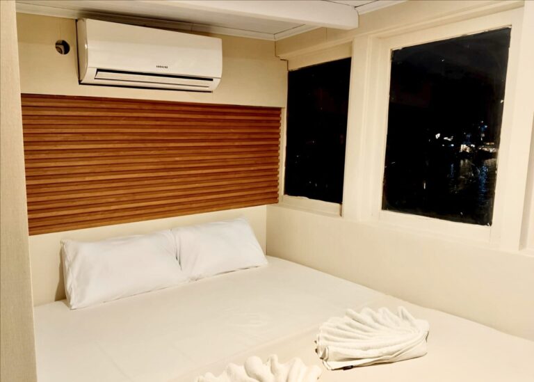 Komodo Luxury Cruise Lombok to Flores By Klm Eternity