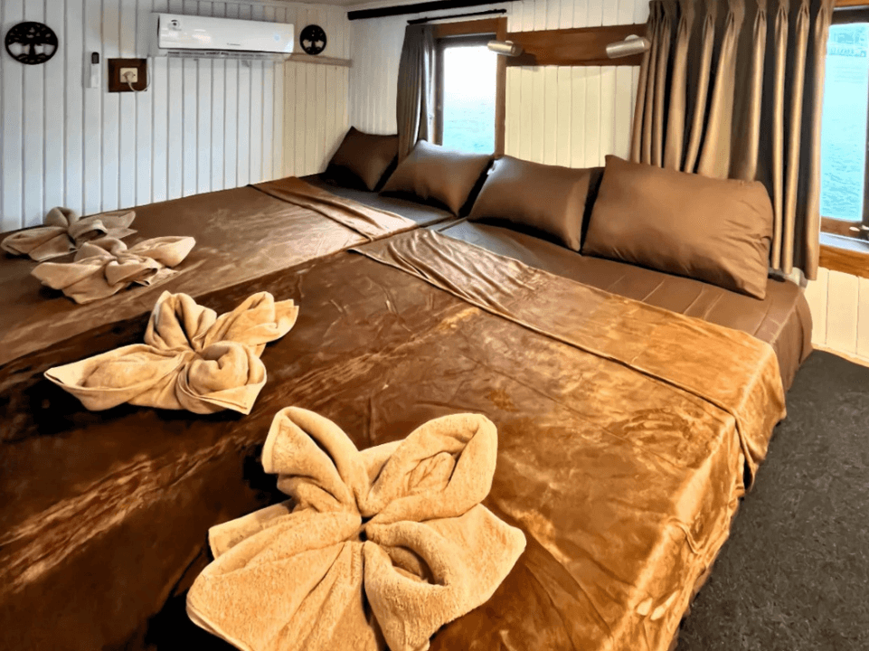 baligilifastboat komodo trip from lombok, komodo island tour from lombok, komodo boat trip from lombok, lombok to komodo tour, komodo tour, komodo trip, komodo island tour, komodo cruise from lombok, komodo luxury cruises, komodo luxury cruises from lombok, labuan bajo to lombok, komodo island tour 4 days