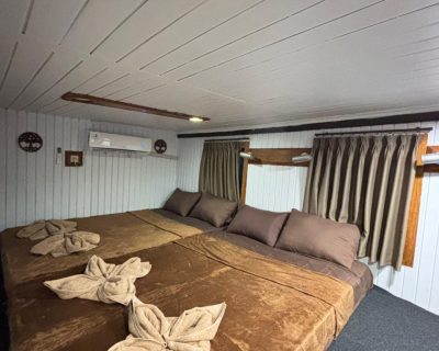 SHARING CABIN SEA VIEW